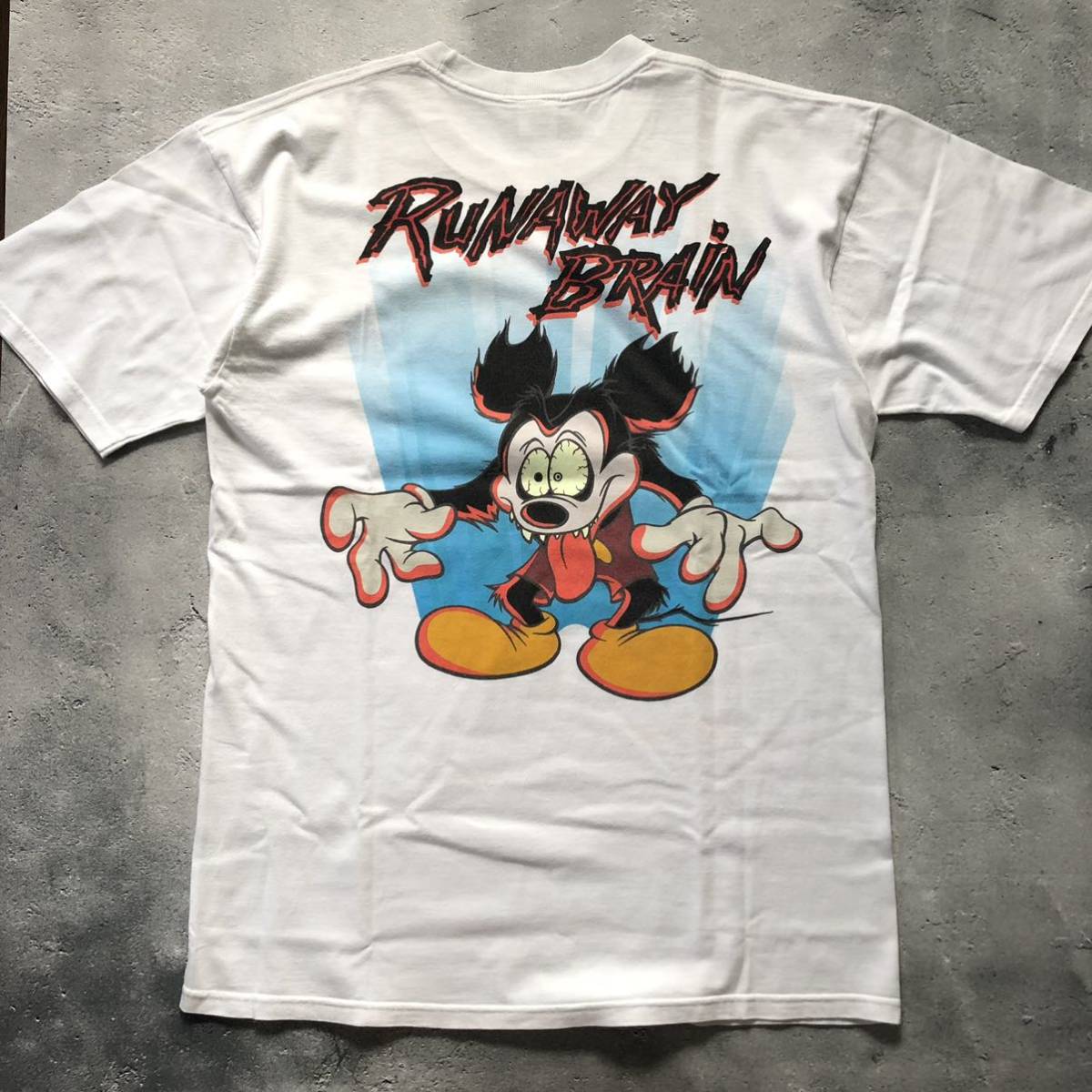 売り切り御免！】 セール 90s runaway brain ミッキーTシャツ