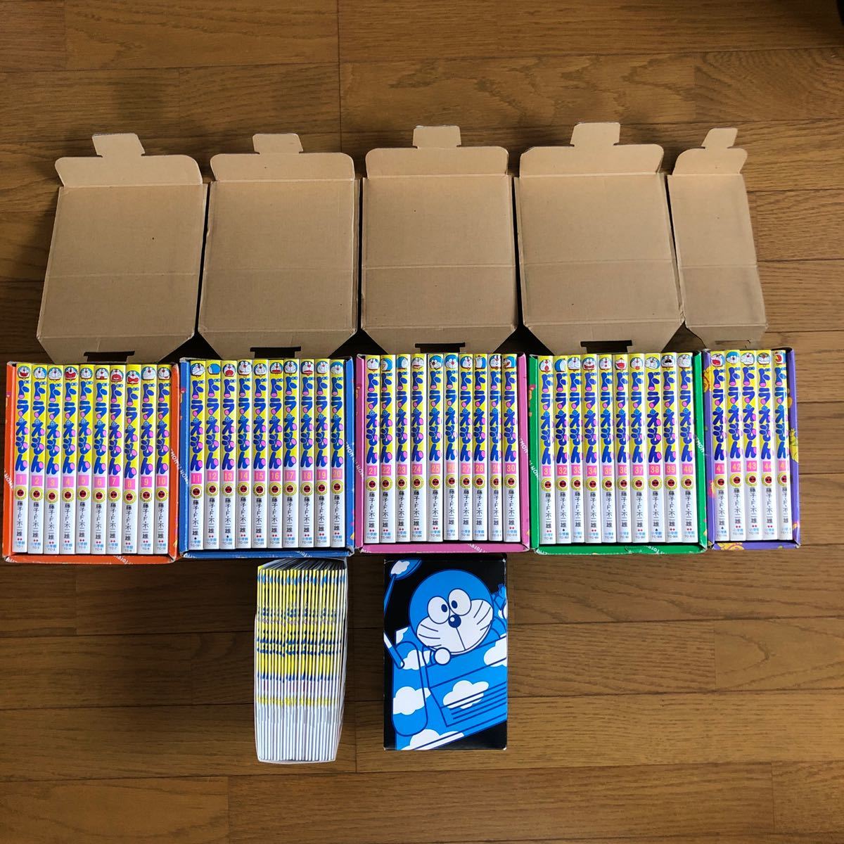 ドラえもん 1〜45巻 全巻セット + 未収録作品集25巻+ ドラえもん 1〜45巻 全巻セット + 未収録作品集25巻+