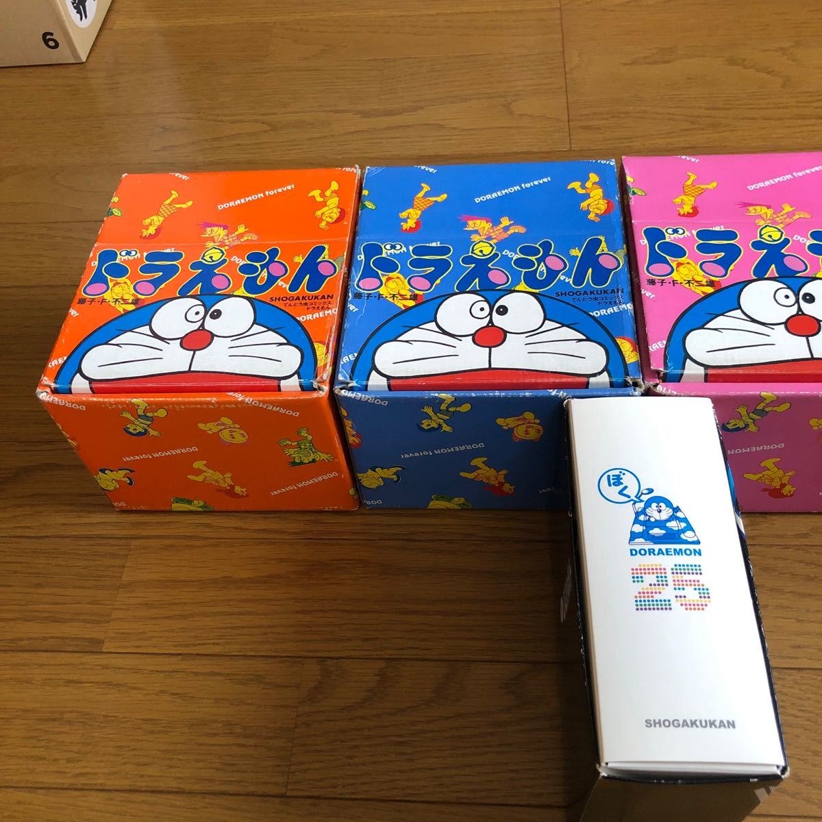 ドラえもん 1〜45巻 全巻セット + 未収録作品集25巻+ ドラえもん 1〜45巻 全巻セット + 未収録作品集25巻+