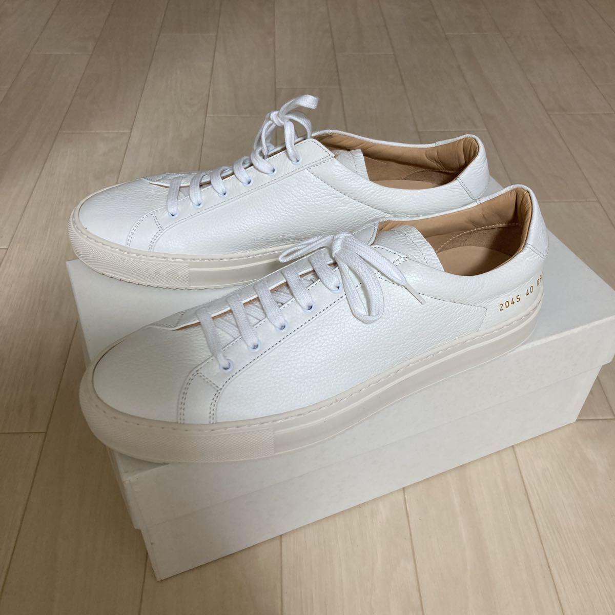 common projects グレインレザー スニーカー 40 ホワイト コモン