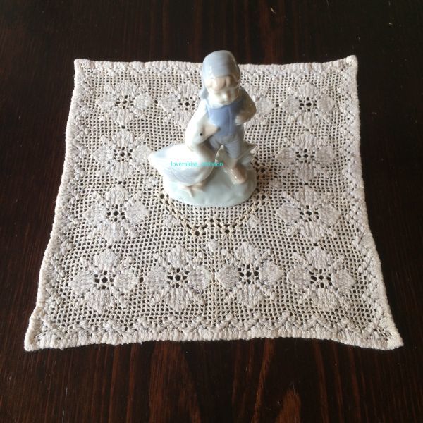 北欧雑貨スウェーデン】ヴィンテージ◇ハンドメイド・ナーベルソム刺繍