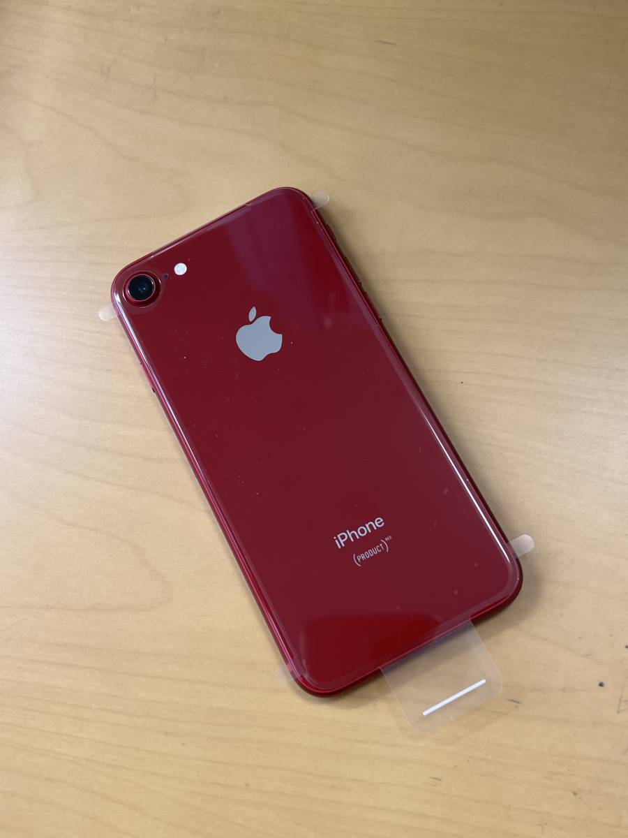 本物の製品を販売する iPhone 8 64GB レッド　SIMロック解除済み スマートフォン本体