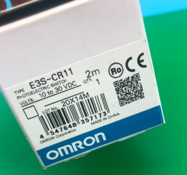 新品★オムロン E3S-CR11 2ｍ