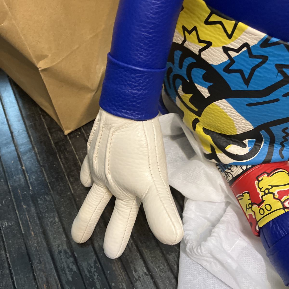 ○新品○価121000 MICKEY MOUSE × Keith Haring ×coach 革製ぬいぐるみ