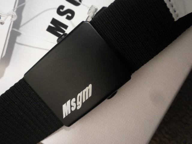 特価即決！送料込！新品＆タグ付き☆彡MILANOブランド『MSGM』◆正規！エムエスジイエム◆UNISEX◆ロゴバックルの希少ベルト！_画像7