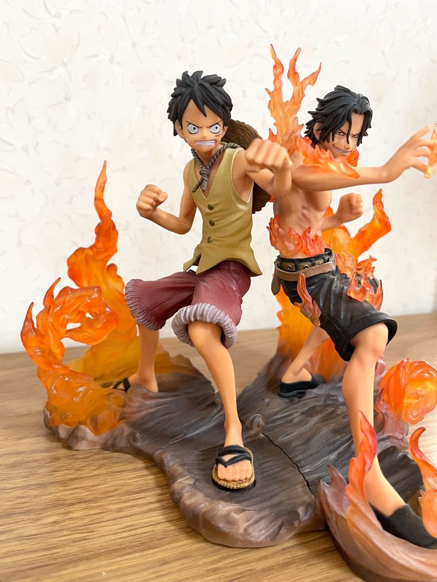 絶版品　ONE PIECE ワンピース　ルフィ　エース　頂上決戦兄弟の絆フィギュア　2点セット