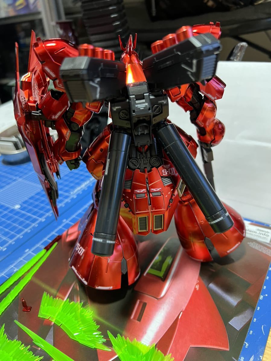 RG νガンダム チタニウムフィニッシュ RG サザビー スペシャル