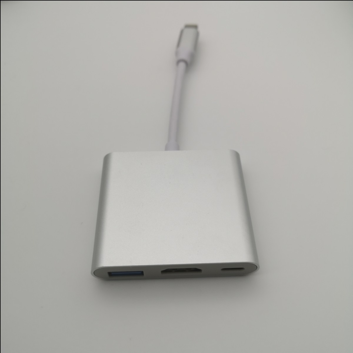 HDMI変換アダプター　マルチアダプター　USB-C　HDMI出力　外部出力