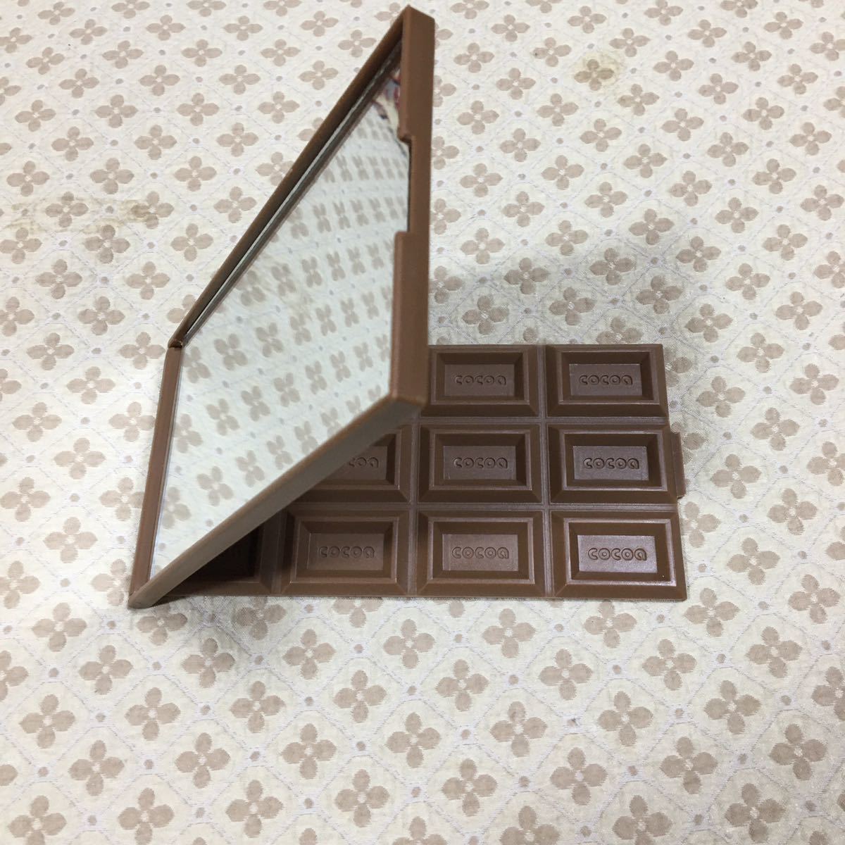  mirror compact type chocolate type 