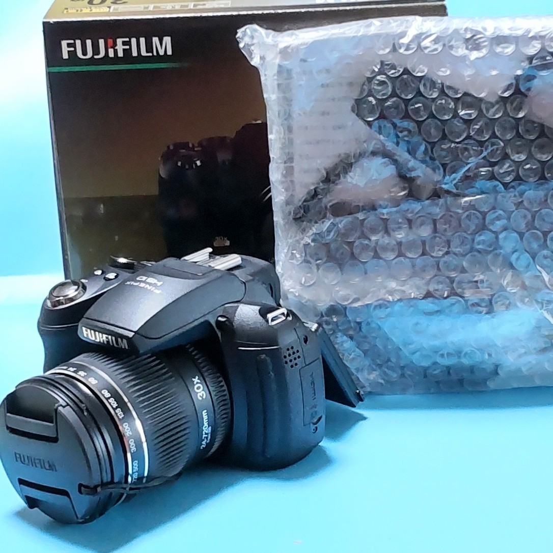 FUJIFILM Finepix HS30【動作確認済】☆光学30倍ズーム☆海外で人気の