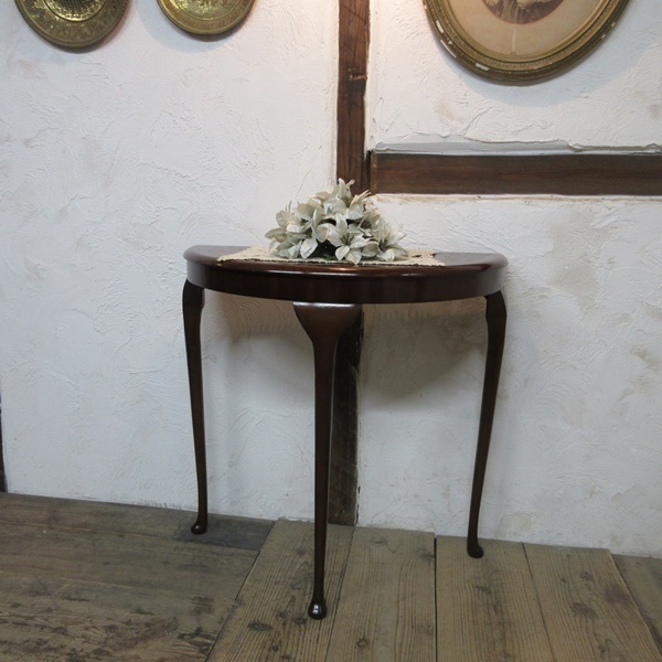 イギリス アンティーク 家具 コンソールテーブル サイドテーブル デミルーン 猫脚 飾り棚 花台 木製 英国 SMALLTABLE 6641c