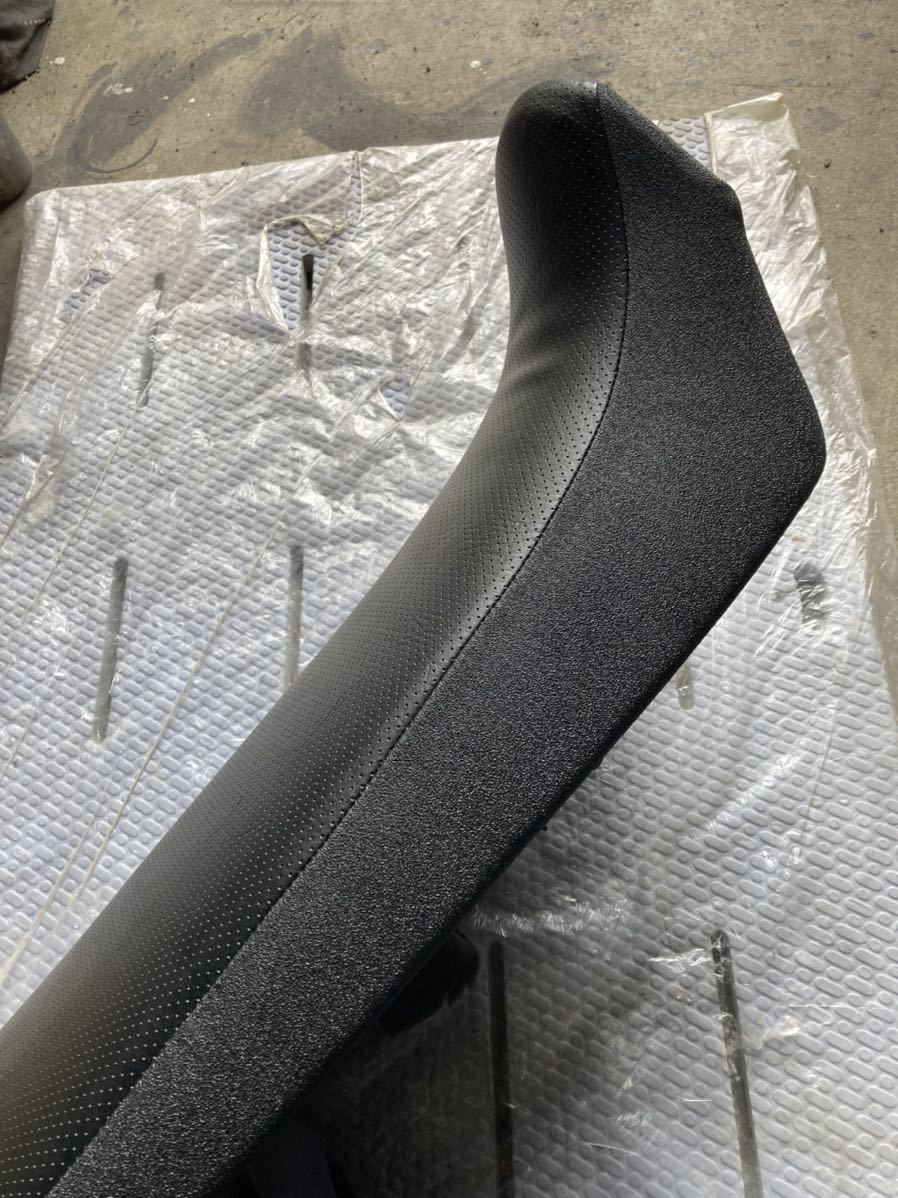 セロー250 純正シート 表皮張り替え済み あんこ盛り 1センチ セロー250 純正シート 表皮張り替え済み あんこ盛り 1センチ