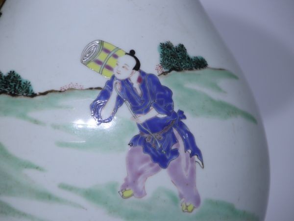 翌日発送中国陶瓷◆「 清◆ 粉彩 人物故事図翻口瓶 ◆ 」極細工 唐物 中国美術 文房 古玩 清