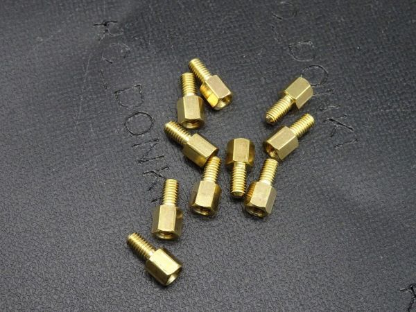 六角 スタンドオフ M3 x 7mm 本体長さ L= 7mm ねじサイズE = M3 x 6MM 六角雄ねじ 雌ねじスペーサーM3X7の画像1