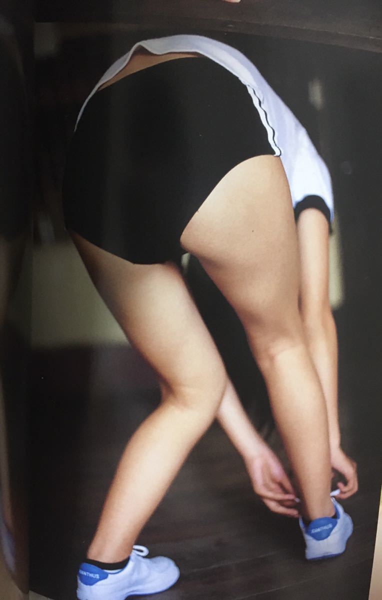 廃盤レア ジュニアアイドル写真集 泉明日香 空前絶後!Tバックファースト写真集 ブルマ 競泳水着など 2