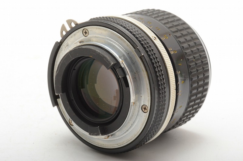 Nikon Ai NIKKOR 85mm F2 ☆純正メタルフードHS-10付き☆ #19-197