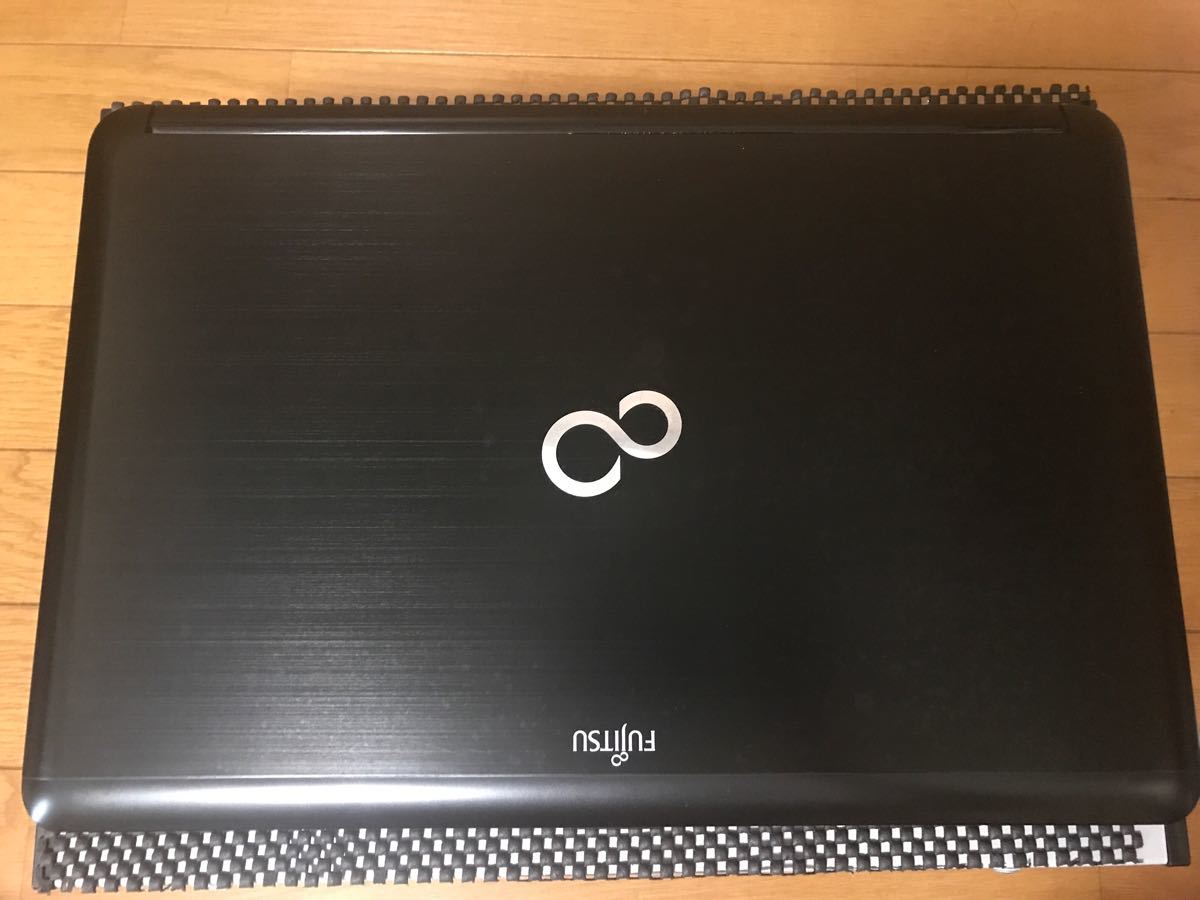 【高速SSD】【Core i3】【メモリ4GB】富士通 LIFEBOOK AH530/3B FMVA533BB