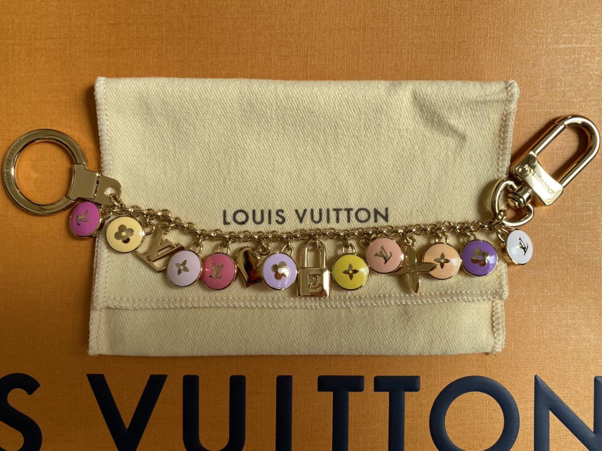 LOUIS VUITTON Louis Vuitton porutokreshenn Pas tea yuM66172 charm Gold key holder key chain 