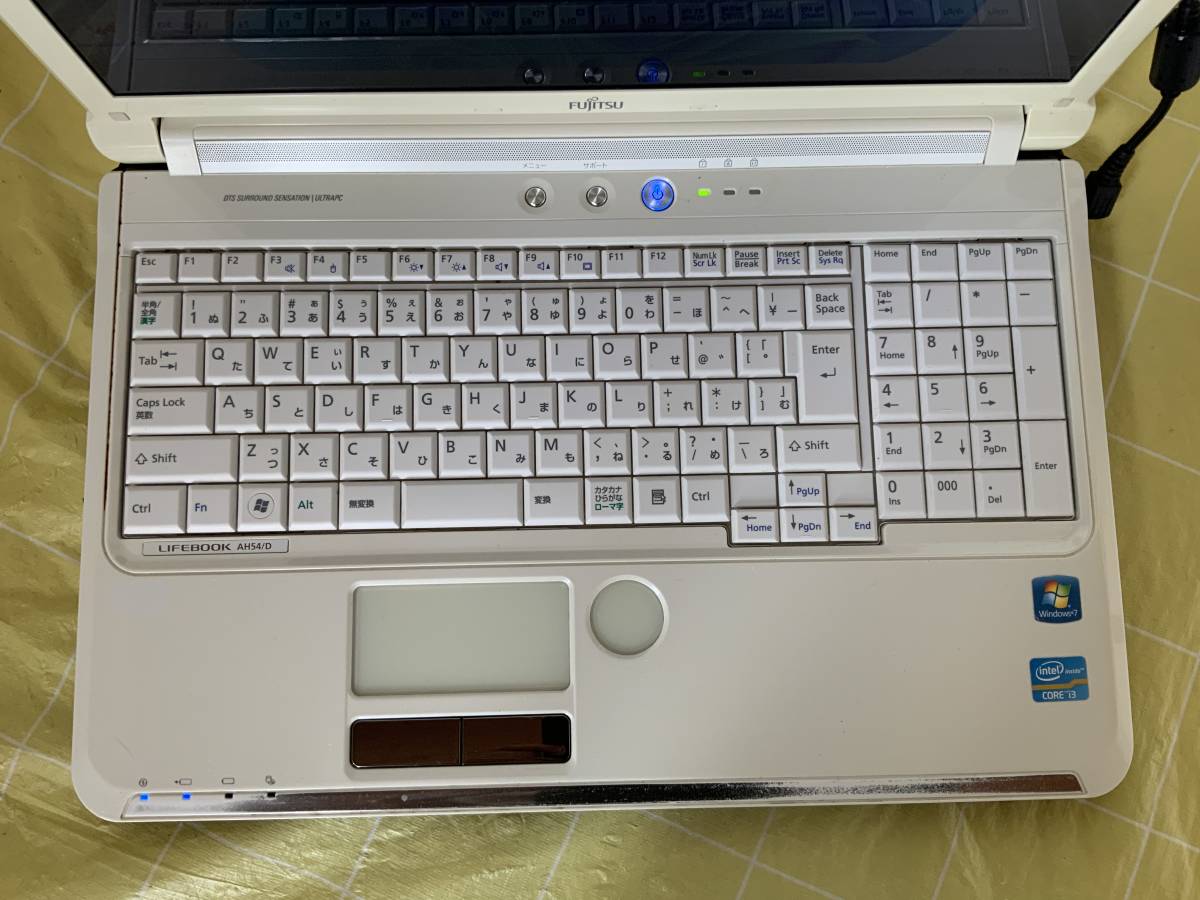 爆速新品 256SSD /Webカメラ/メモリ4GB/Core i3/富士通 AH54/D