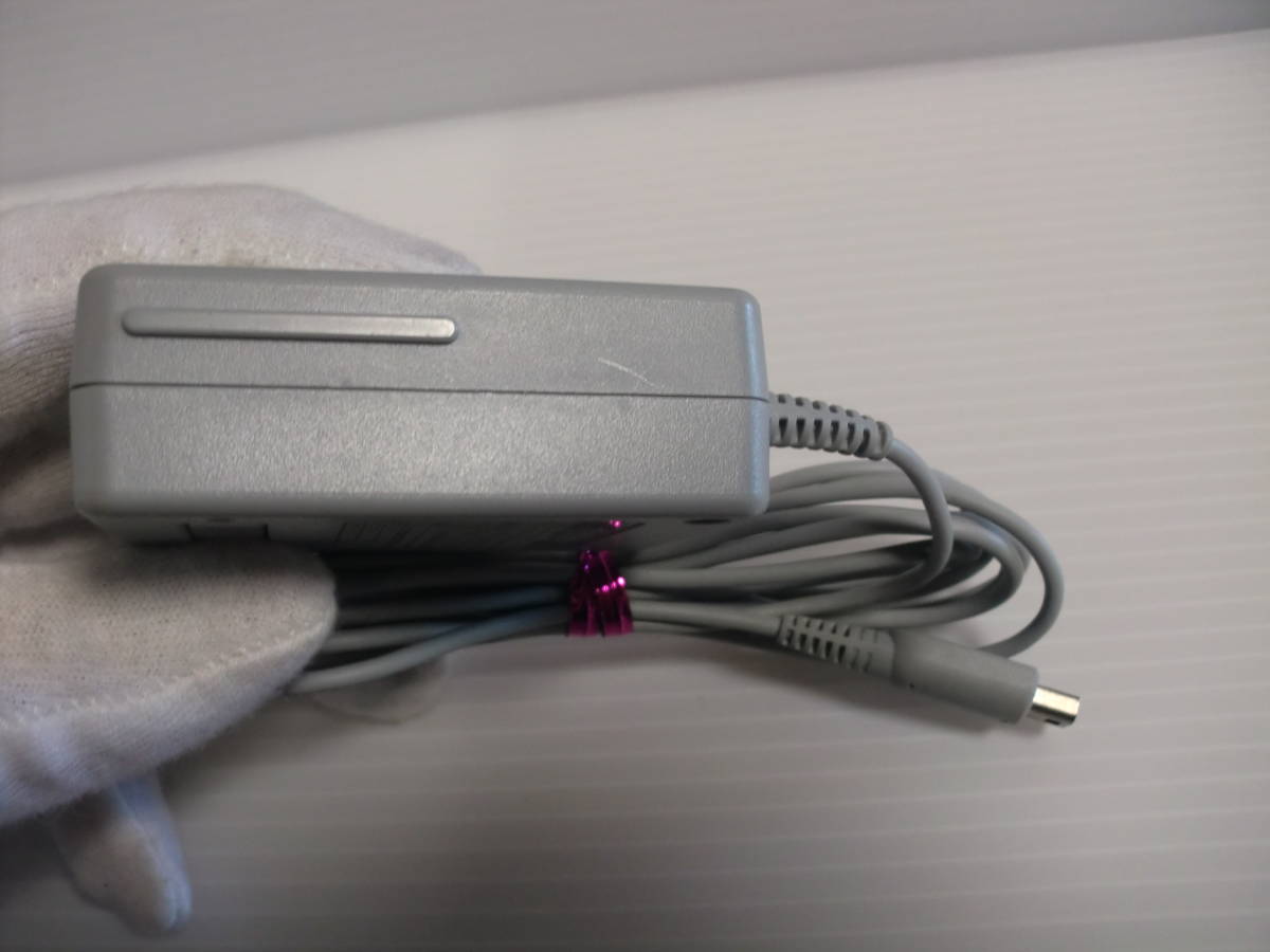 任天堂　純正品　3DS用　充電器　ACアダプター　WAP-002 NINTENDO 簡易クリーニング・動作確認済み New 3DSLL 2DSLL 2DS DSi DSiLL_画像4