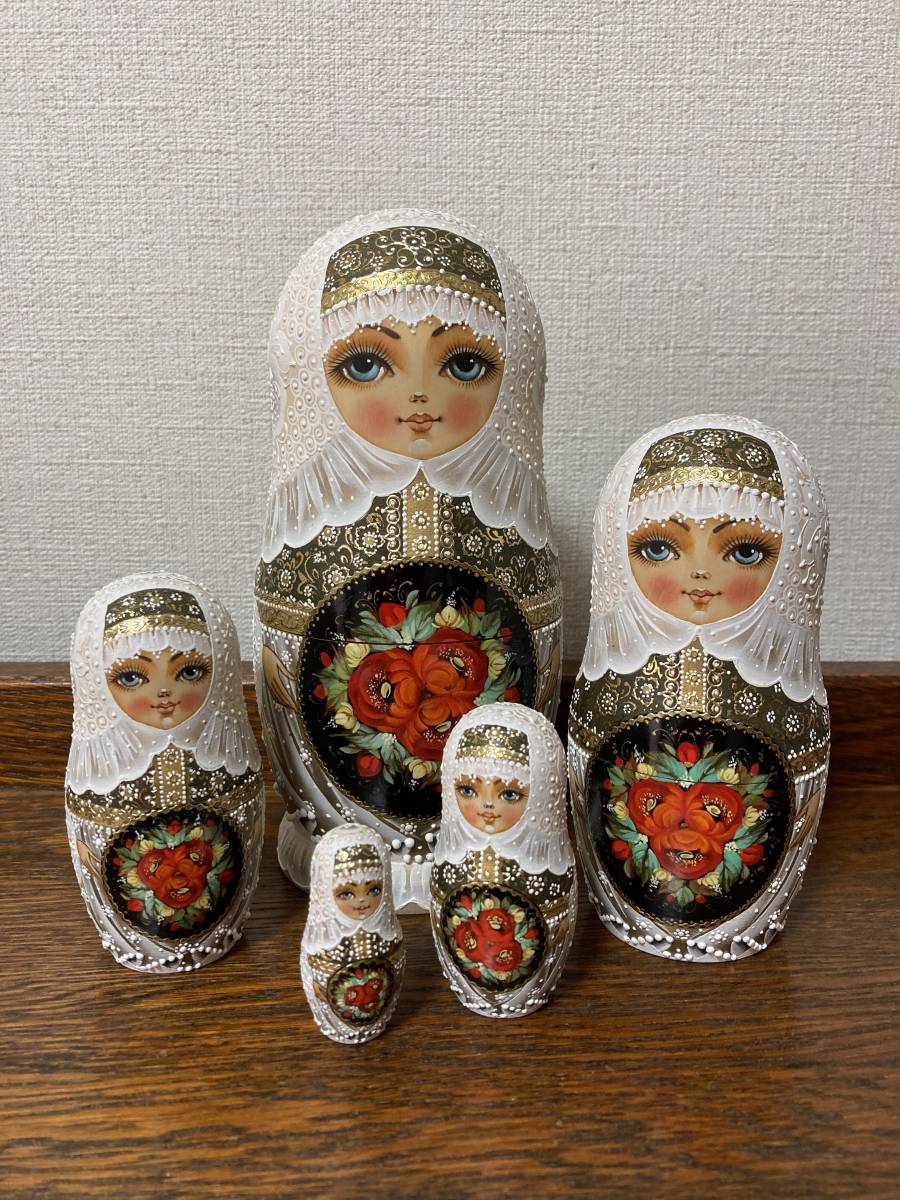 ロシア雑貨バラのマトリョーシカ(5ピース)H18cmタチアナ作 ロシア雑貨バラのマトリョーシカ(5ピース)H18cmタチアナ作