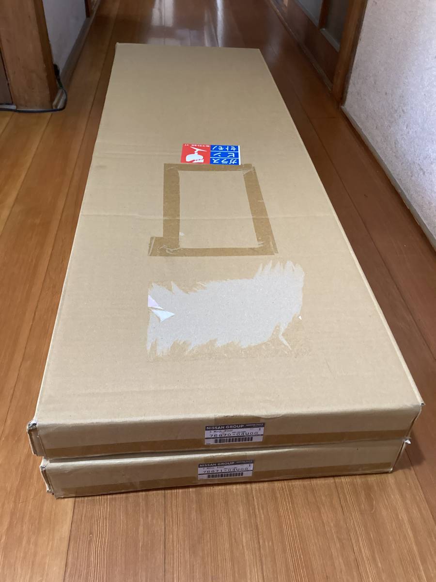 新品未開封 スカイライン GTR R32 BNR32 ECR32 HCR32 日産純正 ウィンドウモール リテーナー 左右ペア 76870-04U00 76871-04U00 4