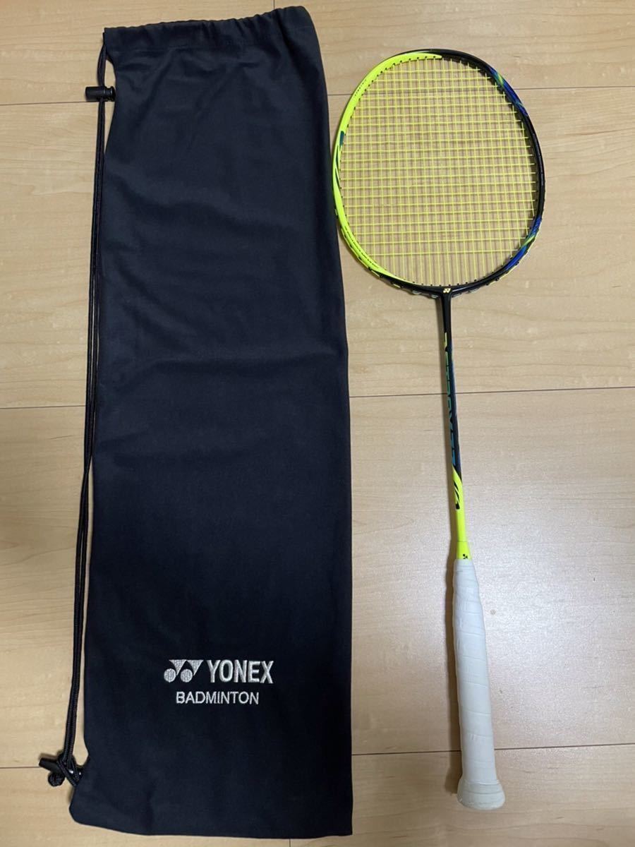 ヨネックス YONEX バドミントンラケット astrox77アストロクス77 の