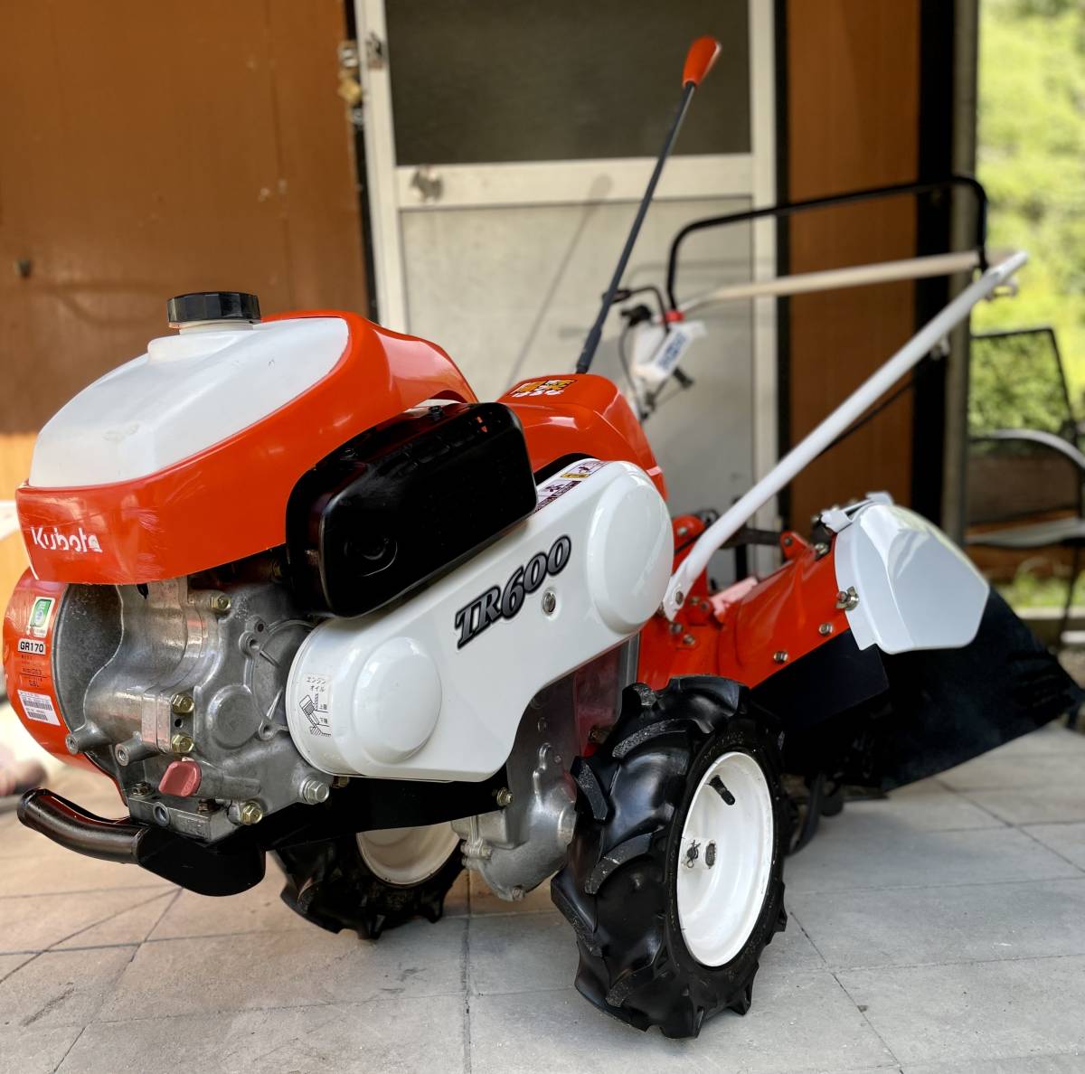 クボタ TR600 ミニ耕運機。管理機。農用トラクター。耕うん機 クボタ TR600 ミニ耕運機。管理機。農用トラクター。耕うん機