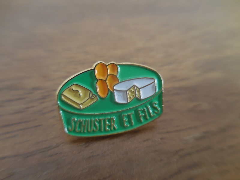 フランス☆古いピンズ 【SCHUSTER ET FILS】ピンズ ピンバッジ PINS ピンバッチ バター チーズ　タマゴ 卵 乳製品_画像2