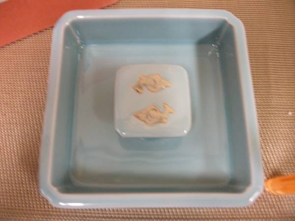 ☆【激安】たち吉　橘吉　創作陶器　青磁　双魚　灰皿　未使用品　格安　03！！_画像2