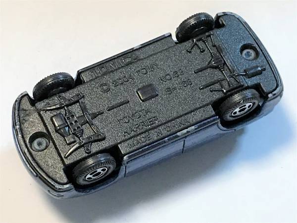 ソ4★トミカ おもちゃ缶 ミニカー 2004 トヨタ ハリアー ブルー No.62_画像3