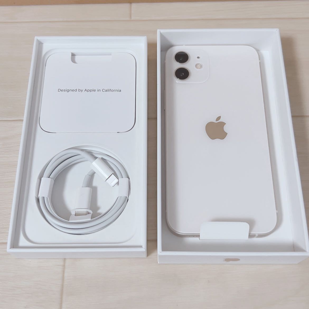 ☆4379☆【ほぼ新品】Apple iPhone12 64GB SIMフリー 一括購入品 利用