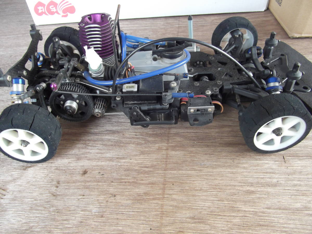 RC カー..