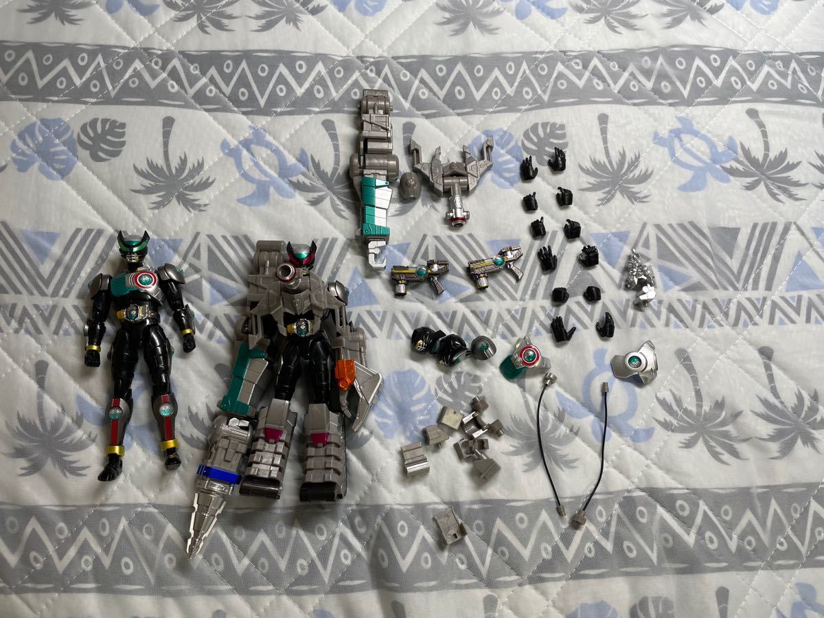 本日の目玉 S.H.figuarts フィギュアーツ 仮面ライダーバース