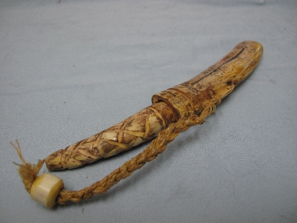 北海道アイヌ マキリ(1246)鹿角を彫刻 珍品 アイヌ 短刀 小刀 北海道アイヌ マキリ(1246)鹿角を彫刻 珍品 アイヌ 短刀 小刀