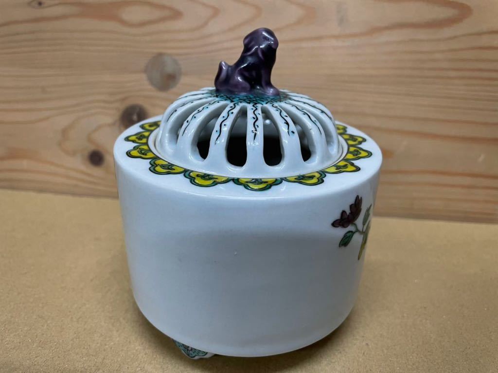 陶器の凸等の粗さあり。