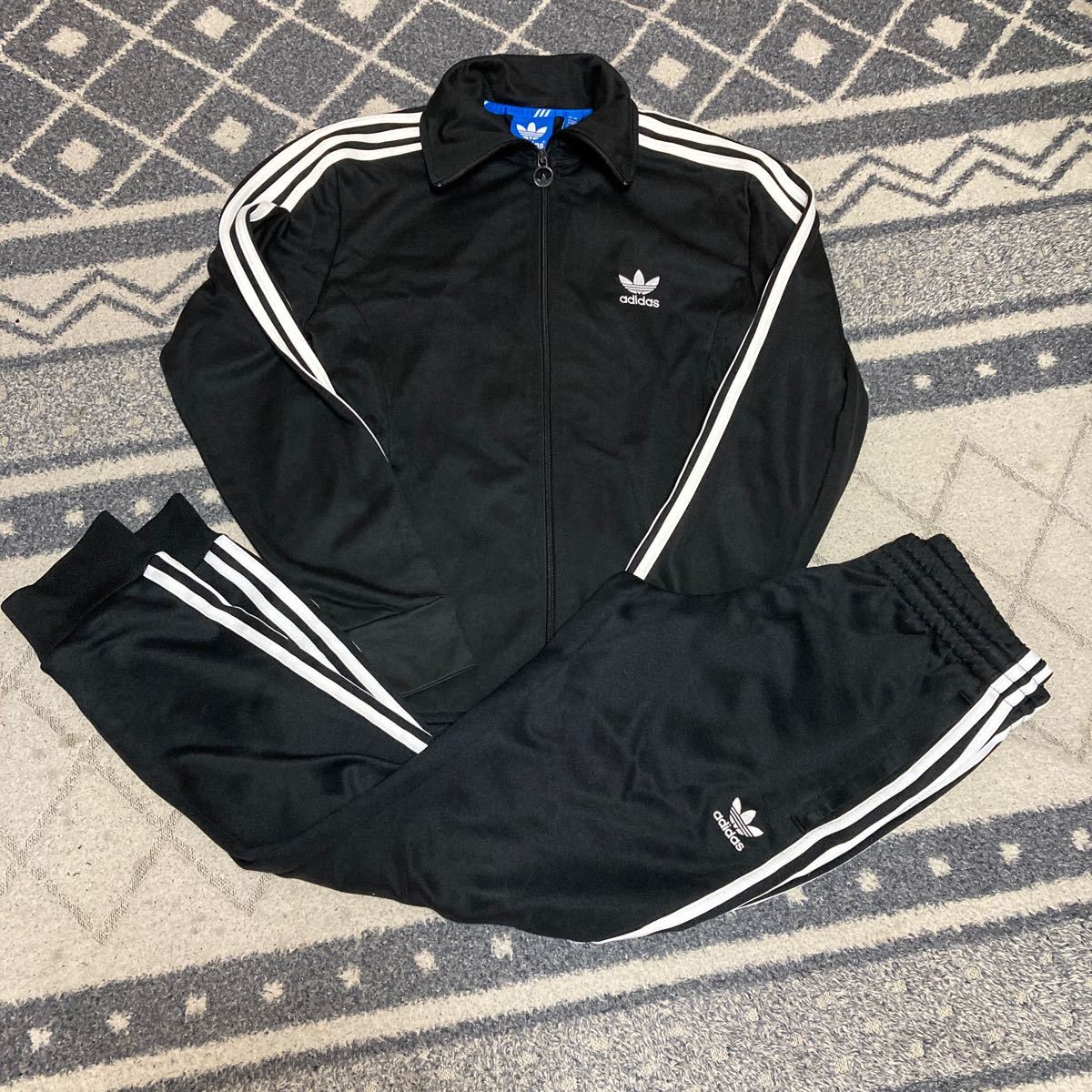 adidas originals アディダスオリジナルス 上下セットアップ adidas originals アディダスオリジナルス 上下セットアップ