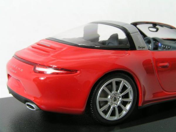 * 1/43 Porsche = 911 (991 ) targa / Indy s red = Porsche