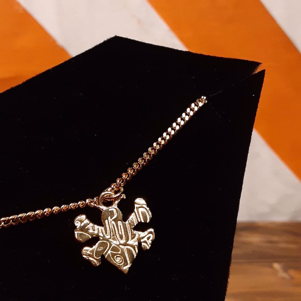 送料無料 DIOR SHAWN STUSSY SKULL CROSS BONES BEE NECK LACE GOLD