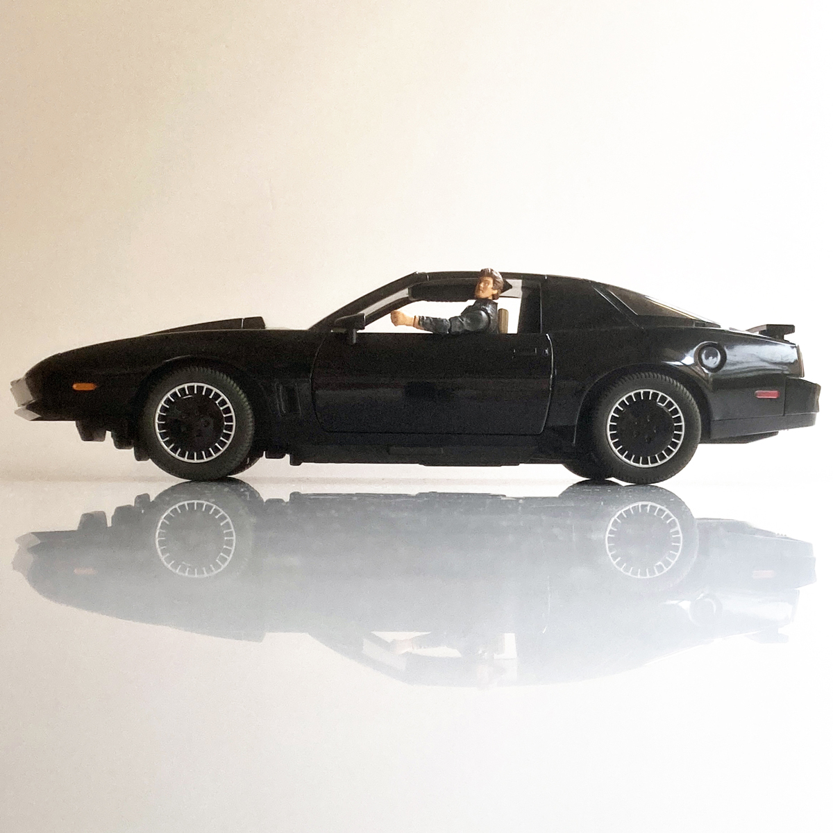 ダイアモンドセレクト 1/15 ナイトライダー ナイト2000 K.I.T.T. ダイアモンドセレクト 1/15 ナイトライダー ナイト2000 K.I.T.T.