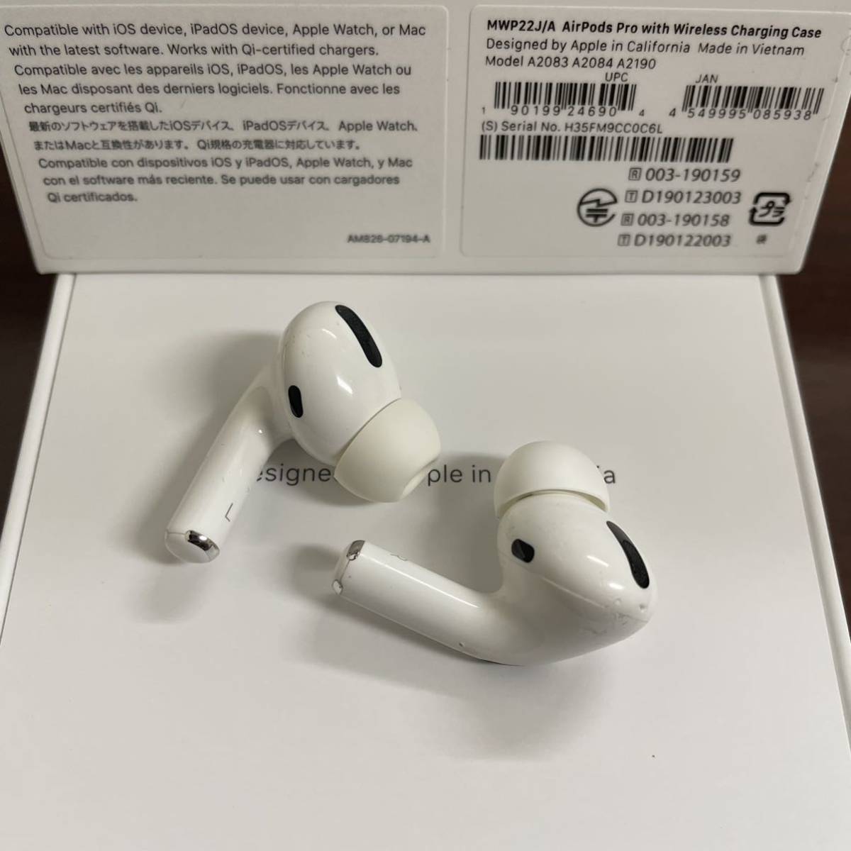 新発売 国内正規品 AirPods Pro イヤホン 両耳のみMWP22J A