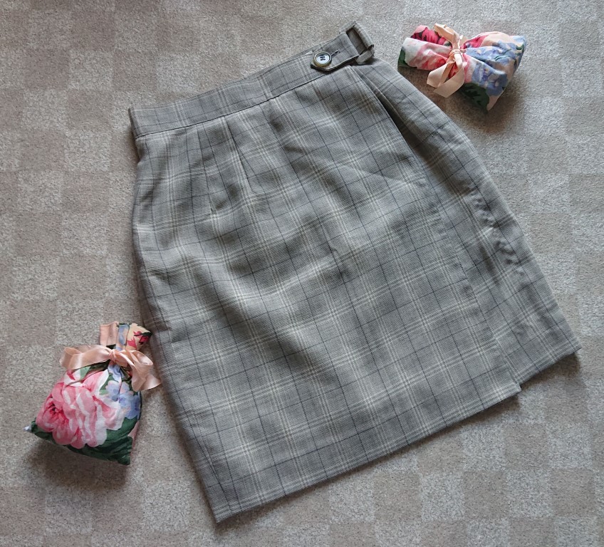 *used* Kiyoshi . check! office * commuting put on also!! to coil skirt manner trapezoid skirt *W60*