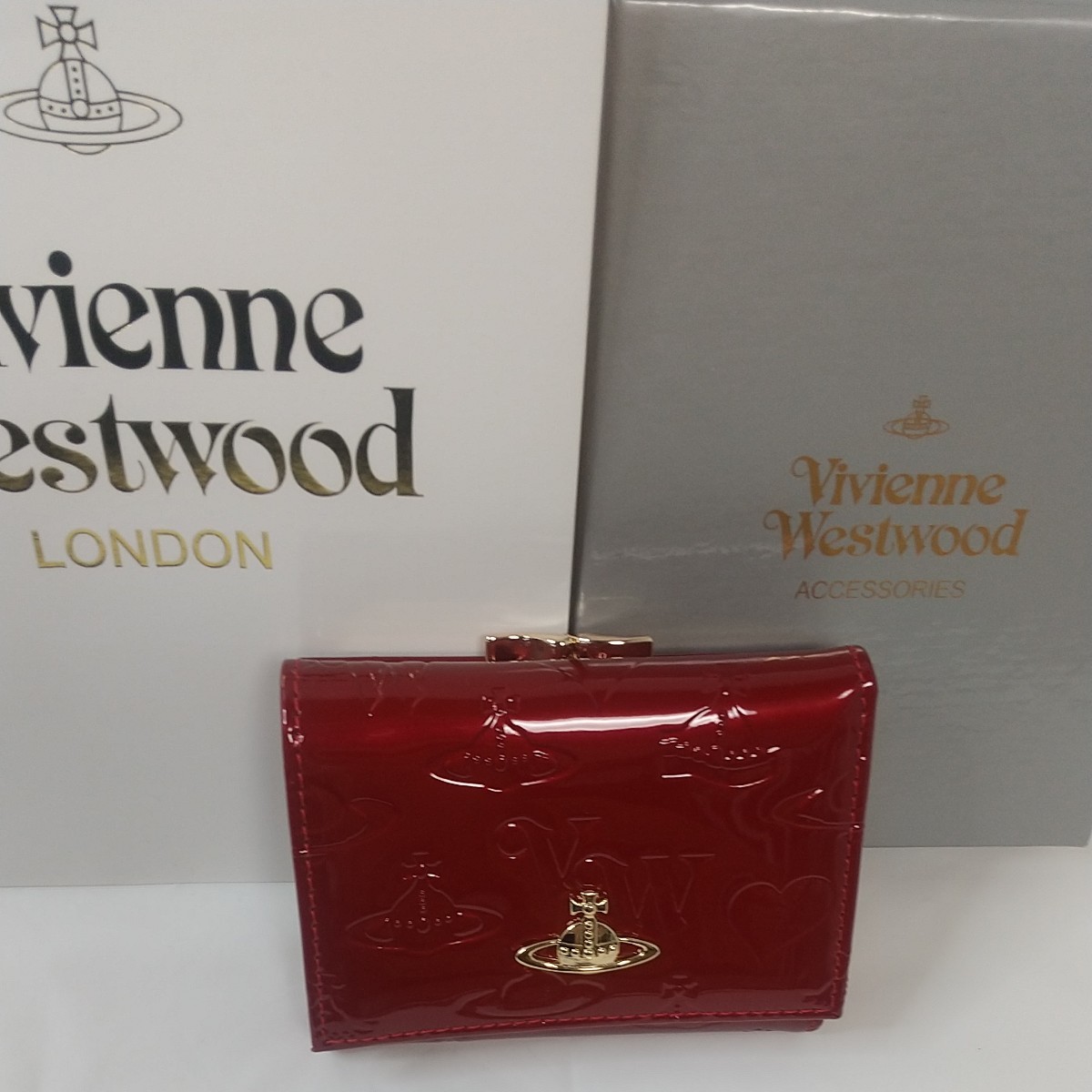 ヴィヴィアン ウエストウッド Vivienne Westwood 3つ折り財布 エナメルレッド かわいい財布レディース 新品未使用