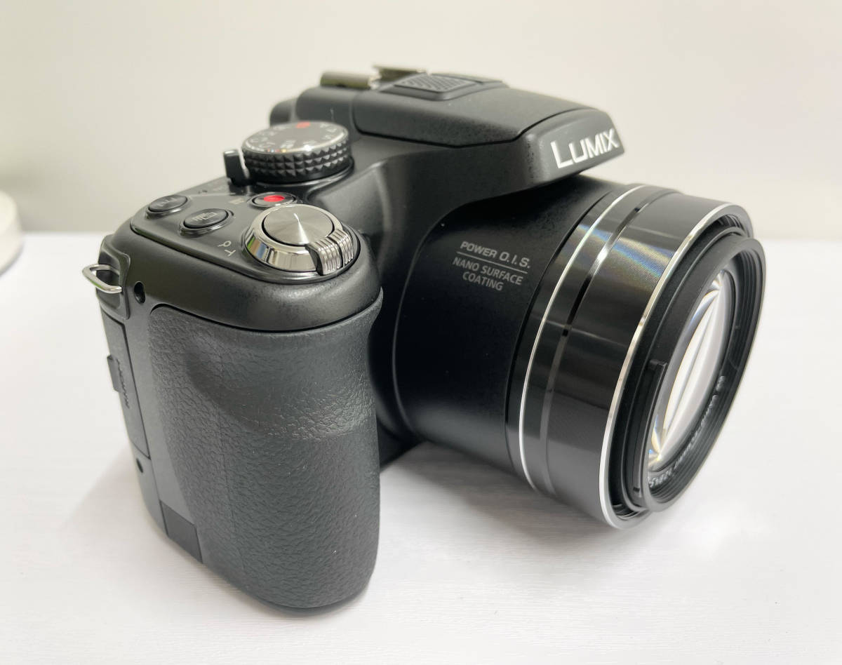 【47371】極美品 LUMIX DMC-FZ200 ボディ 1:2.8/4.5-108 レンズ デジタルカメラ ブラック 現状品_画像4