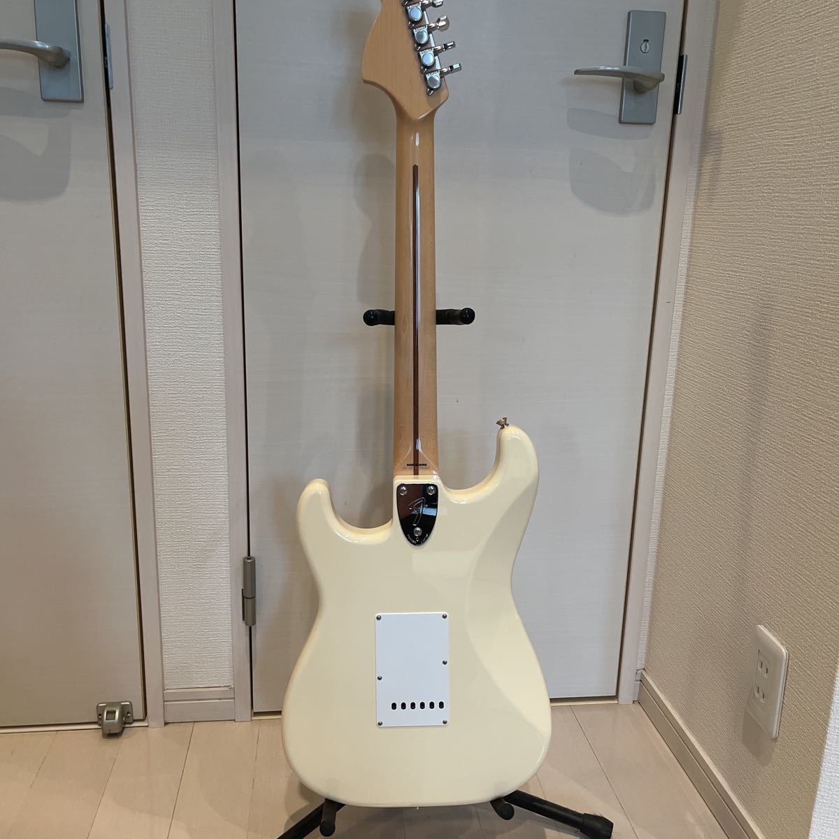 Fender Japan Exclusive Classic 70s Stratocaster フェンダージャパン ストラトキャスター ST72  Vintage White ラージヘッド イングヴェイ