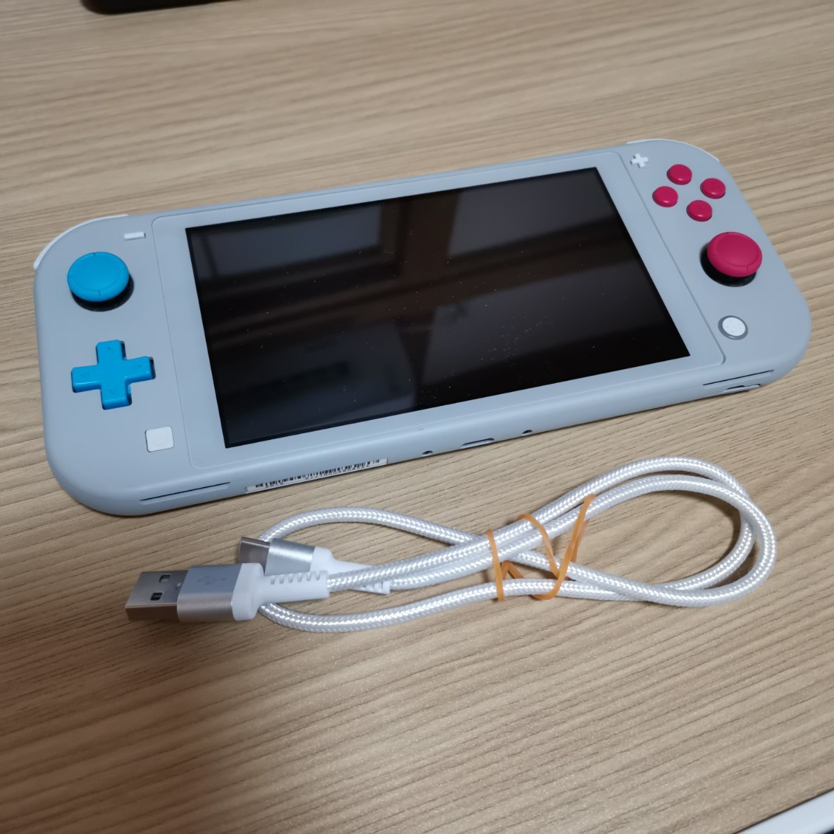 ニンテンドースイッチライト Nintendo Switch Light ポケモンver 充電