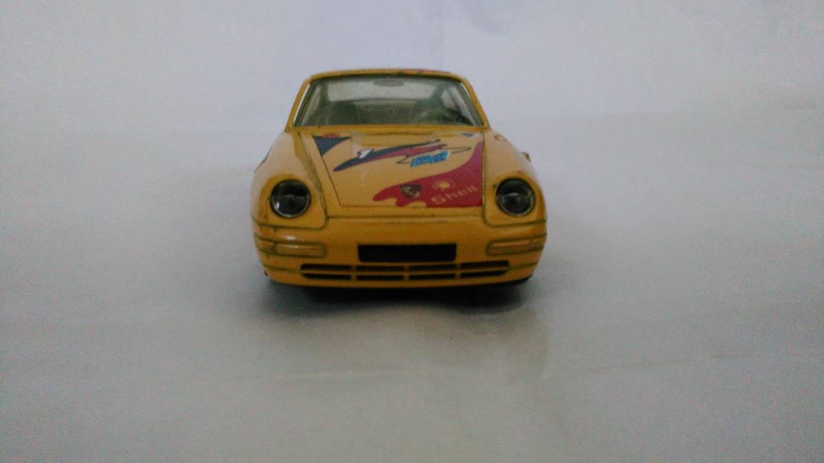 burago BBurago PORSCHE 911 Carrera Italy made 1/43 yellow color 