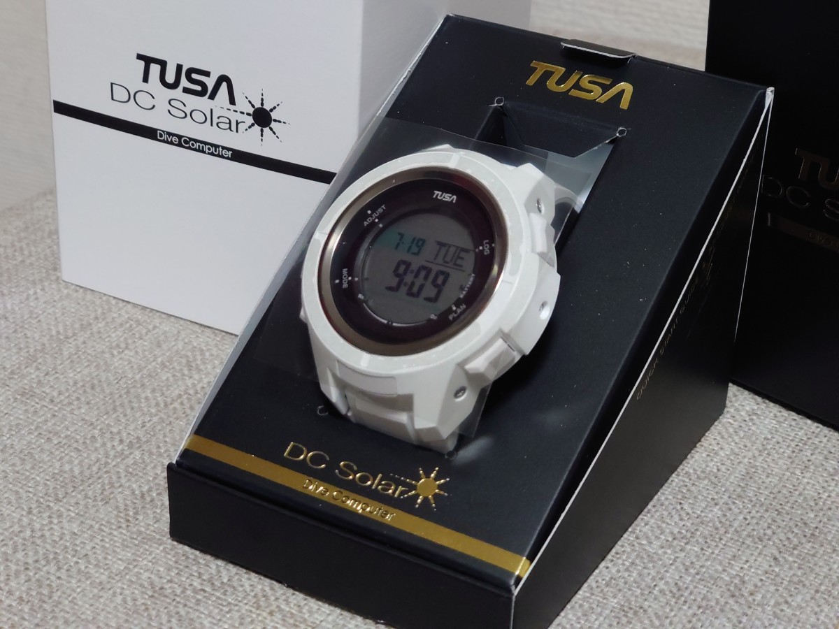 新品 Tusa ダイビングコンピューター DC Solar IQ1203 WM 白