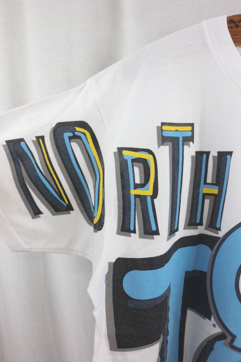 90'S USA製 APEX ONE NCAA ノースカロライナターヒールズ プリントTシャツ(L)総柄の画像6