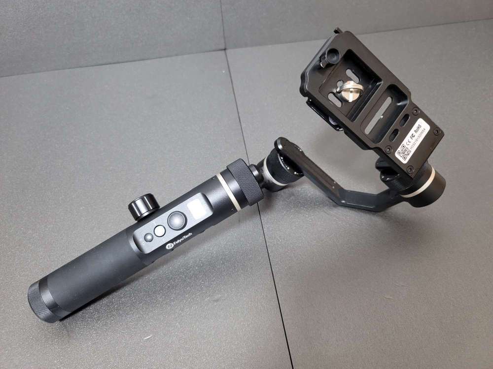 美品 FEIYUTECH G6 Plus 3軸安定化ハンドヘルドジンバル Handheld Gimbal (2)_画像2